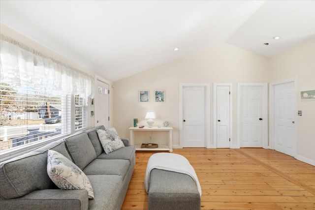 51 SUNSET Lane, West Dennis, MA 02670