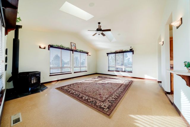 25451 Alfalfa Market Road NE, Bend, OR 97701