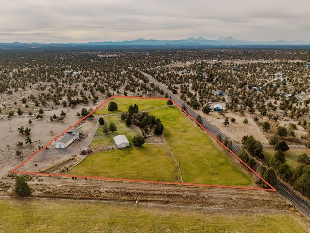 25451 Alfalfa Market Road NE, Bend, OR 97701