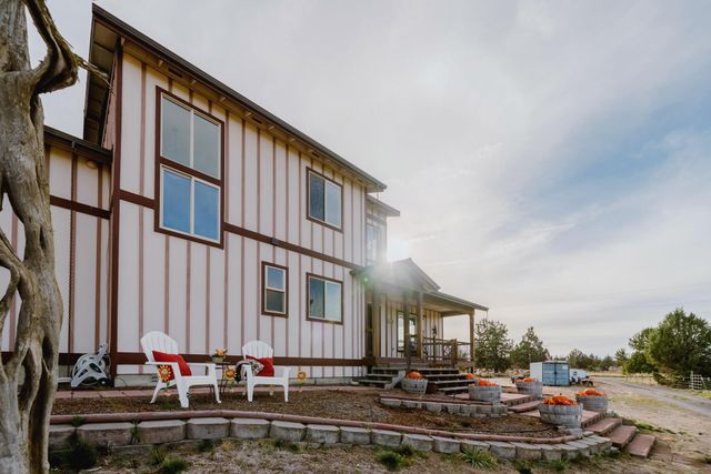 25451 Alfalfa Market Road NE, Bend, OR 97701