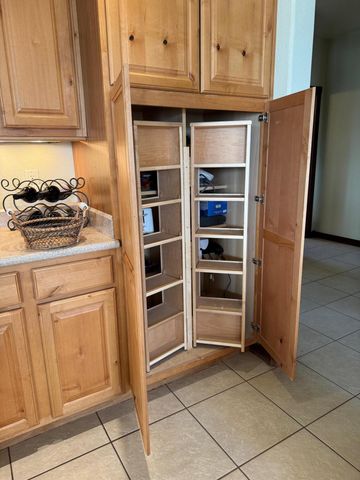 25451 Alfalfa Market Road NE, Bend, OR 97701