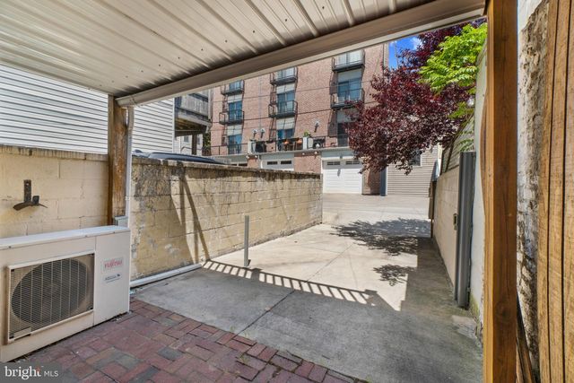 909 S STREEPER ST, Baltimore, MD 21224