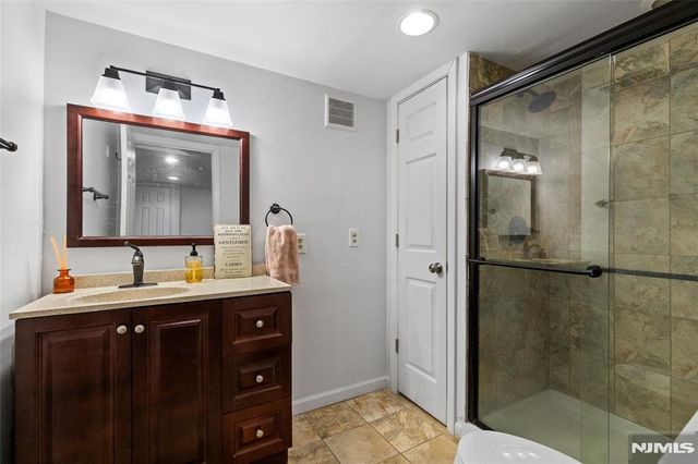 480 Livingston Avenue, Livingston, NJ 07039