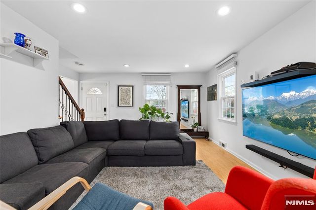 480 Livingston Avenue, Livingston, NJ 07039