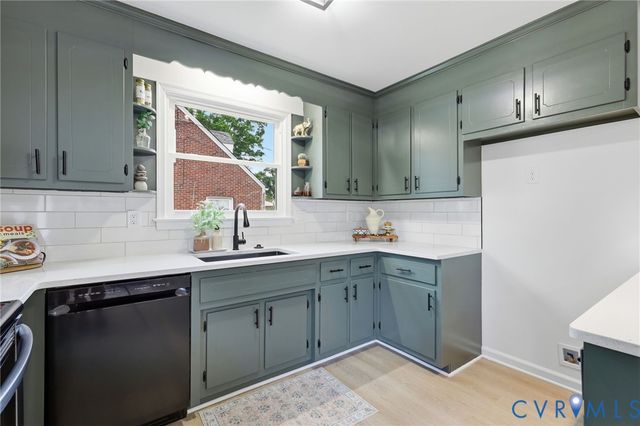 214 Lyons Ave, Colonial Heights, VA 23834