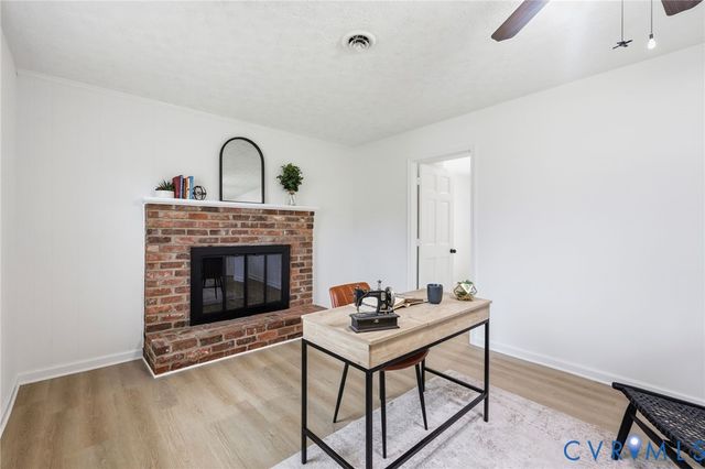 214 Lyons Ave, Colonial Heights, VA 23834
