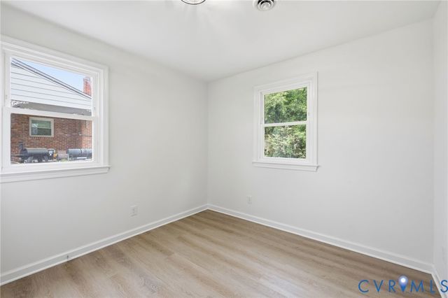 214 Lyons Ave, Colonial Heights, VA 23834