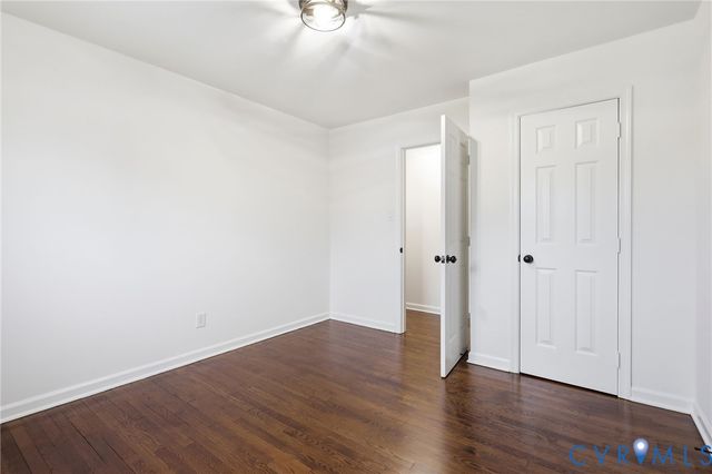214 Lyons Ave, Colonial Heights, VA 23834