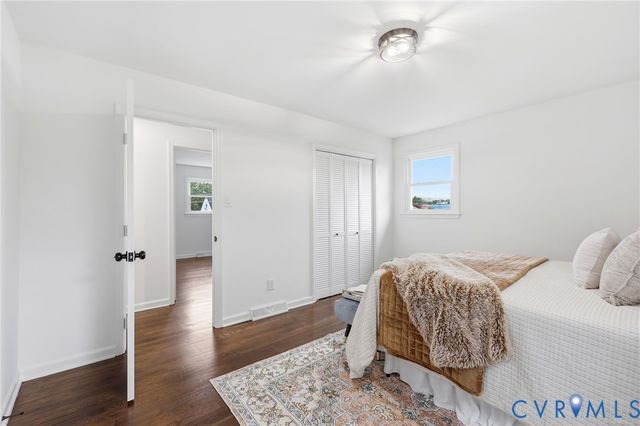 214 Lyons Ave, Colonial Heights, VA 23834