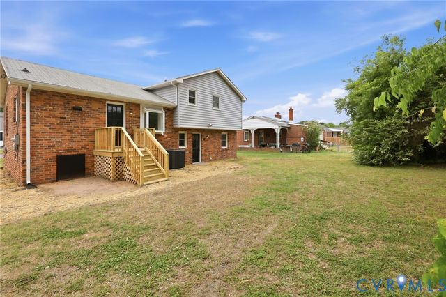 214 Lyons Ave, Colonial Heights, VA 23834