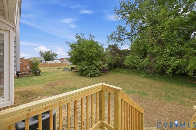 214 Lyons Ave, Colonial Heights, VA 23834