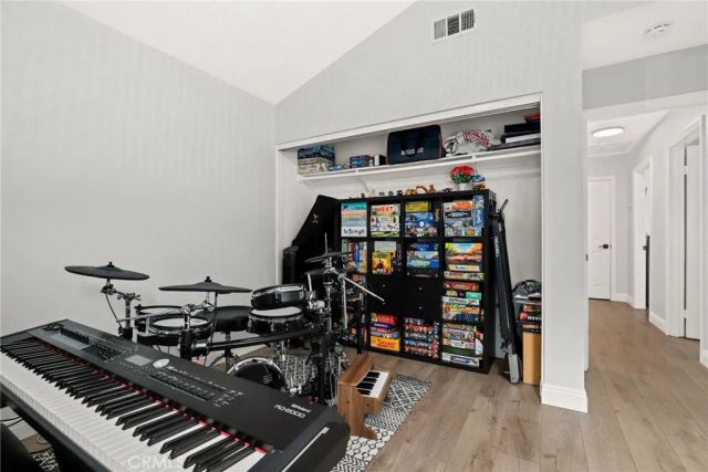 15122 Roxford Street 4, Sylmar, CA 91342