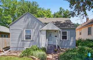 710 N Terrace Pl Place, Sioux Falls, SD 57104