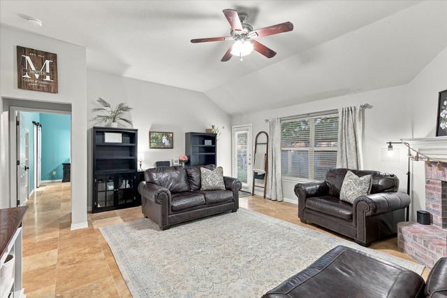 200 Ellicott Drive, Roanoke, TX 76262