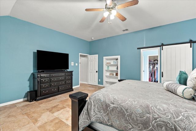 200 Ellicott Drive, Roanoke, TX 76262