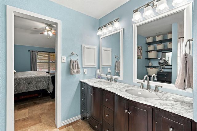 200 Ellicott Drive, Roanoke, TX 76262