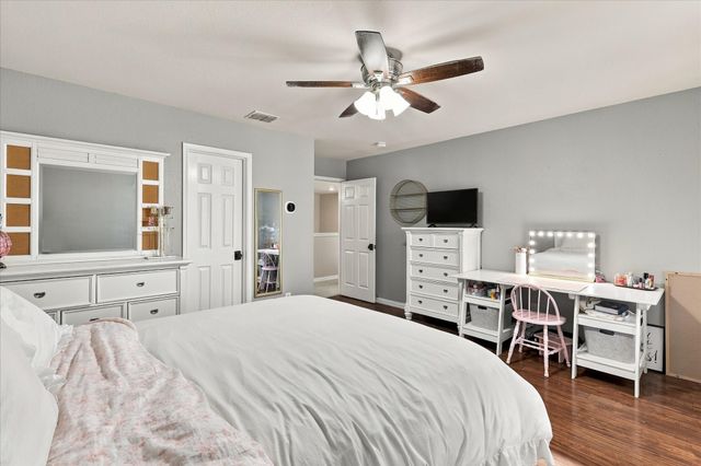 200 Ellicott Drive, Roanoke, TX 76262
