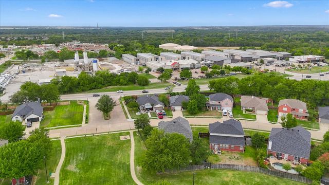 200 Ellicott Drive, Roanoke, TX 76262