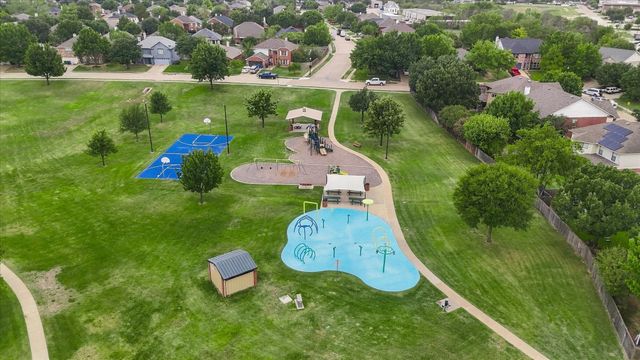 200 Ellicott Drive, Roanoke, TX 76262