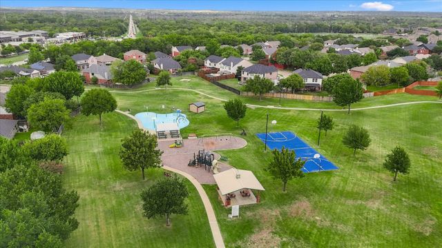 200 Ellicott Drive, Roanoke, TX 76262