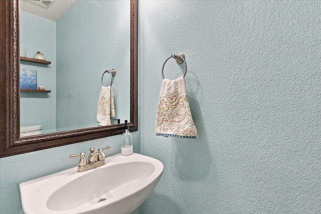 200 Ellicott Drive, Roanoke, TX 76262