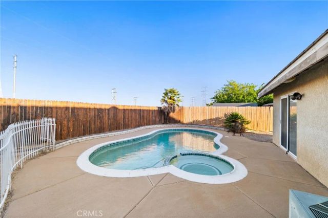 12403 San Dimas, Victorville, CA 92392