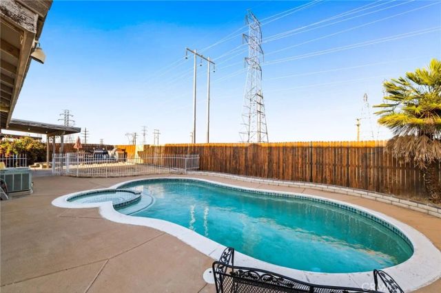 12403 San Dimas, Victorville, CA 92392