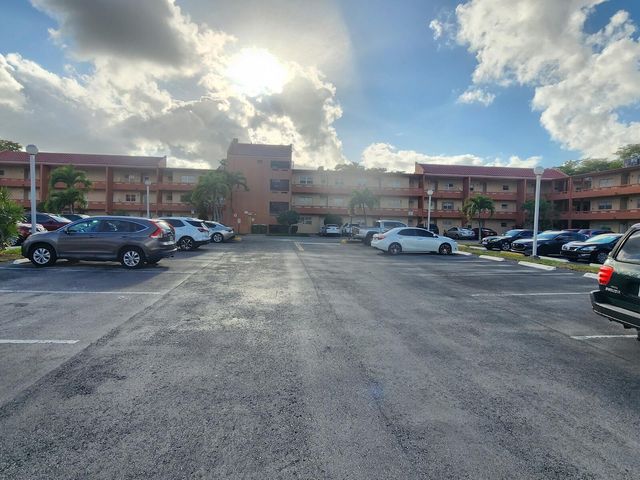 8842 W Mcnab Road 205, Tamarac, FL 33321
