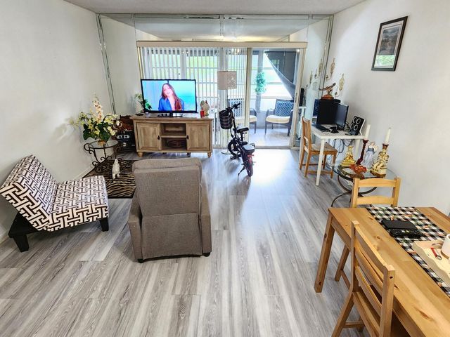 8842 W Mcnab Road 205, Tamarac, FL 33321