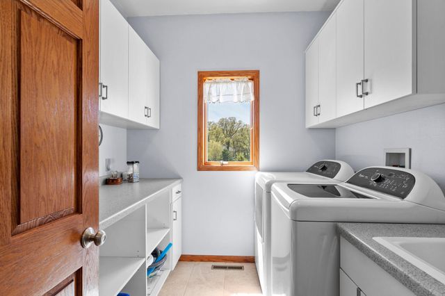 1413 27th Street NW, Austin, MN 55912