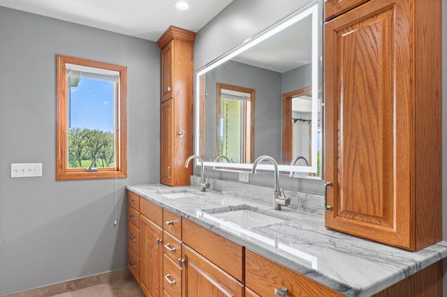 1413 27th Street NW, Austin, MN 55912