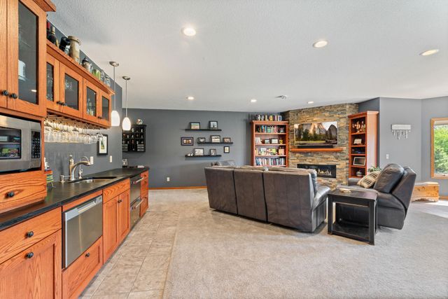 1413 27th Street NW, Austin, MN 55912