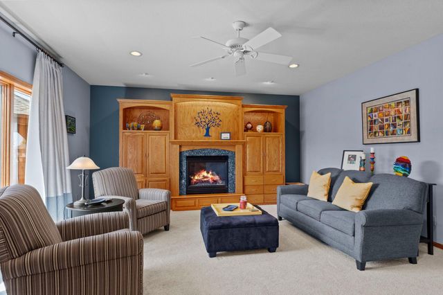 1413 27th Street NW, Austin, MN 55912