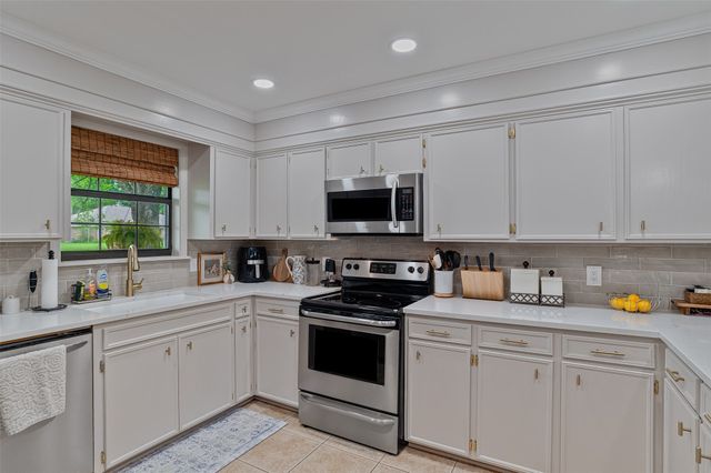 406 Clover Lane, Bossier City, LA 71112
