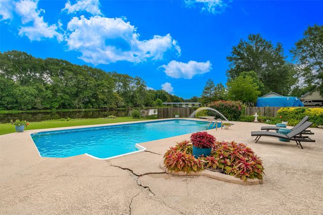 406 Clover Lane, Bossier City, LA 71112