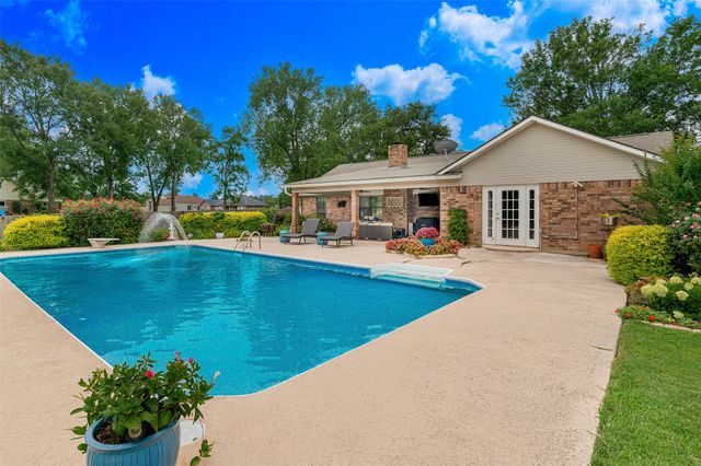 406 Clover Lane, Bossier City, LA 71112