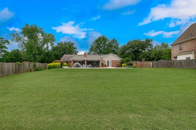 406 Clover Lane, Bossier City, LA 71112