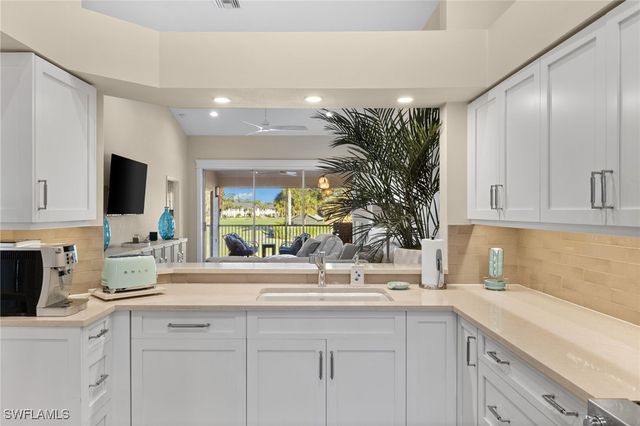 2215 Chesterbrook CT 2, Naples, FL 34109