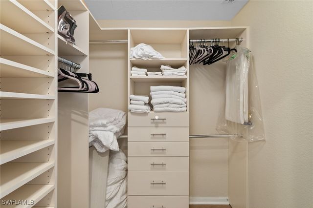 2215 Chesterbrook CT 2, Naples, FL 34109