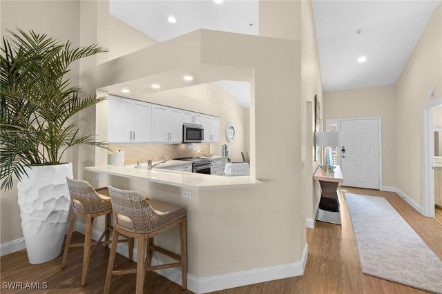 2215 Chesterbrook CT 2, Naples, FL 34109