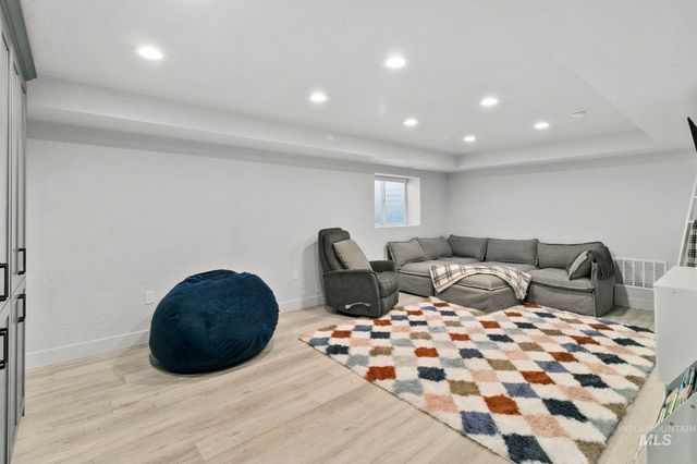 4437 W Kuna Rd, Kuna, ID 83634