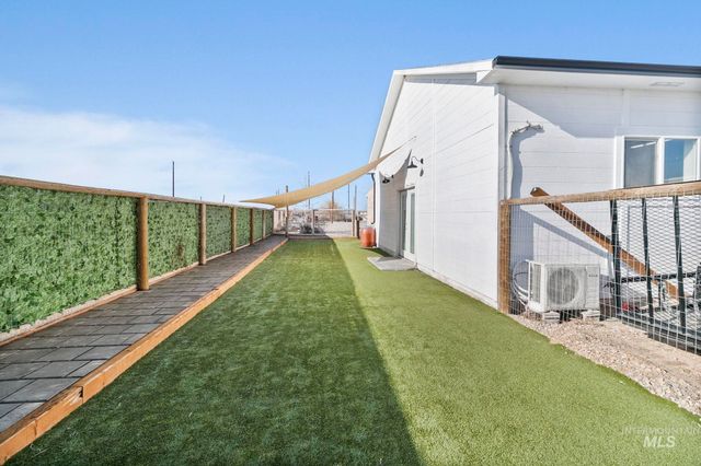 4437 W Kuna Rd, Kuna, ID 83634