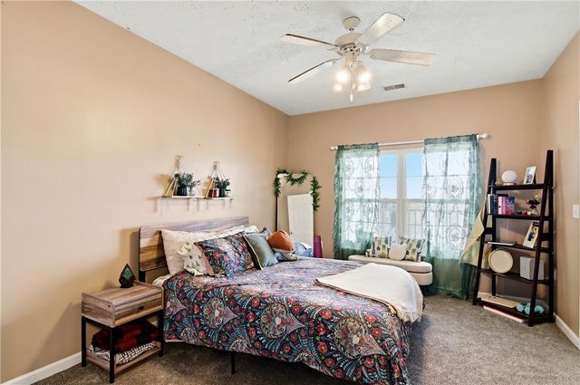 1011 Stockton Rdg, Cranberry Twp, PA 16066