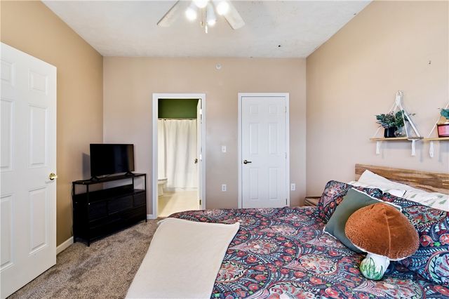 1011 Stockton Rdg, Cranberry Twp, PA 16066