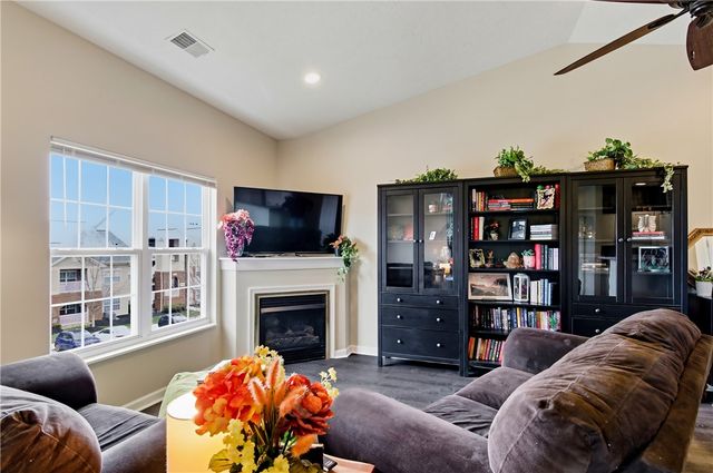 1011 Stockton Rdg, Cranberry Twp, PA 16066