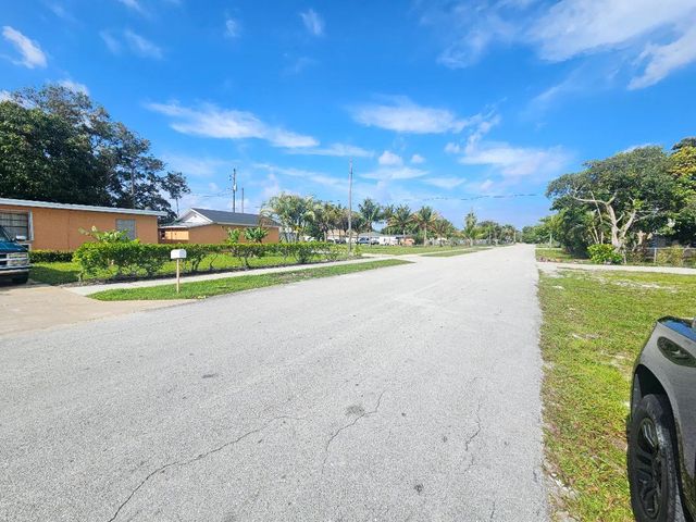 800 NW 1st Street, Delray Beach, FL 33444