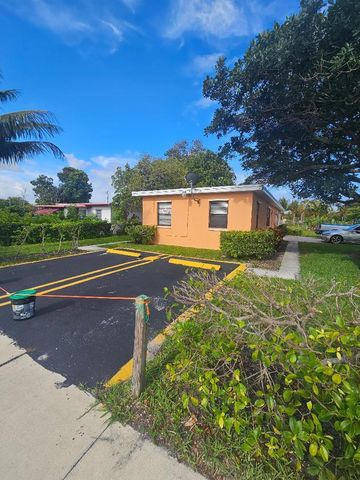 800 NW 1st Street, Delray Beach, FL 33444