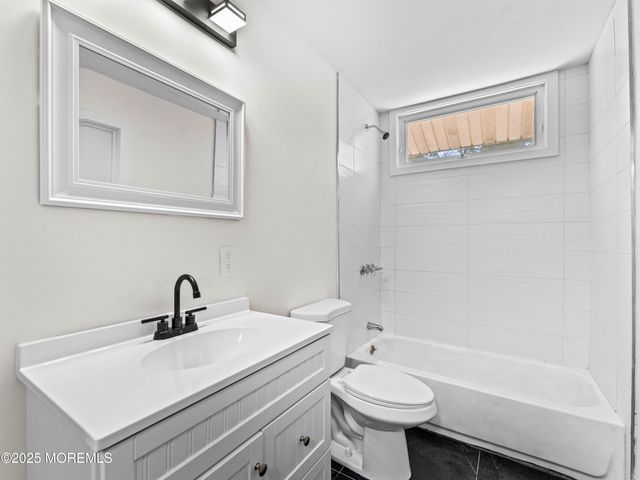 37 Bryant Drive, Jackson, NJ 08527