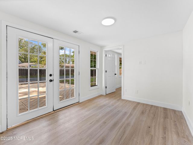 37 Bryant Drive, Jackson, NJ 08527