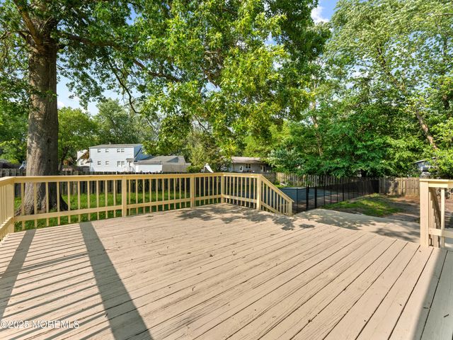 37 Bryant Drive, Jackson, NJ 08527